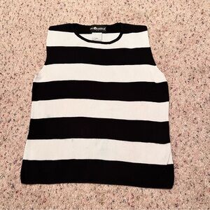 Sag Harbor Black and White Knit Top